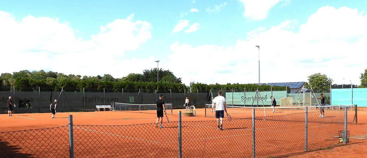 Tennisspielen klein